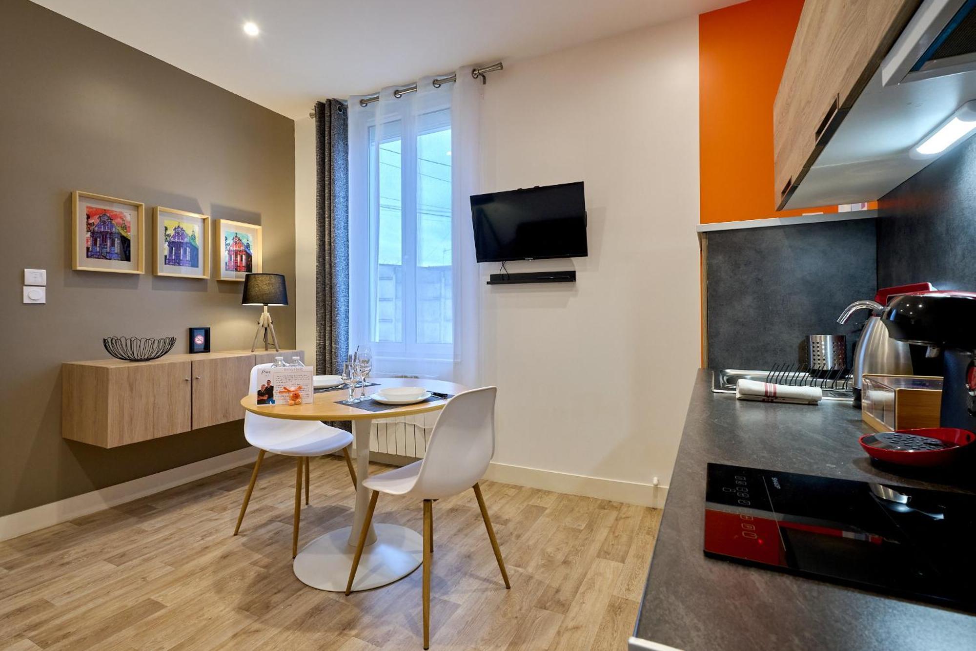 Le Faidherbe Style Appart' Hotel - Wifi Gratuit - Parking Gratuit Calme Et Lumineux Nevers Exterior photo